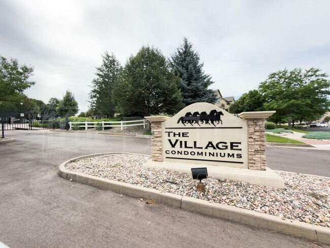 Building Photo - 6925 Ash Creek Heights
