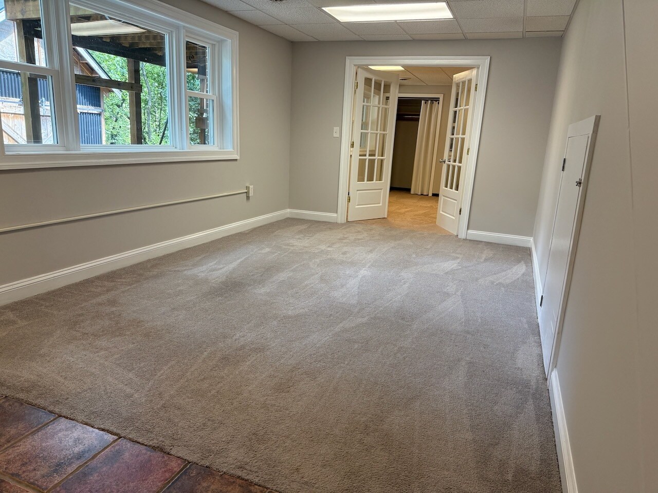 Building Photo - 327 Braehead Dr