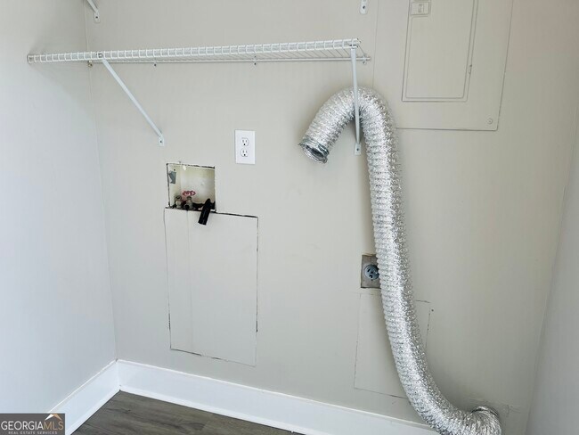 Building Photo - 608 Askew Ave