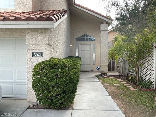 Building Photo - 9521 Scenic Sunset Dr