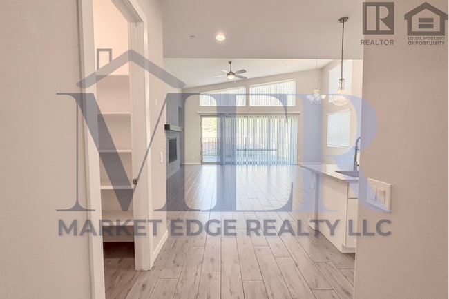 Building Photo - 2Bed/2.5Bath Home in Cave Creek! $1799 MOV...