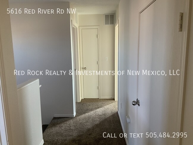 Building Photo - 4 Bedroom home in NW Albuquerque