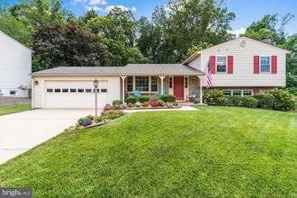 Building Photo - 3229 Manitoba Dr