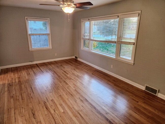 Building Photo - 4001 36th Pl