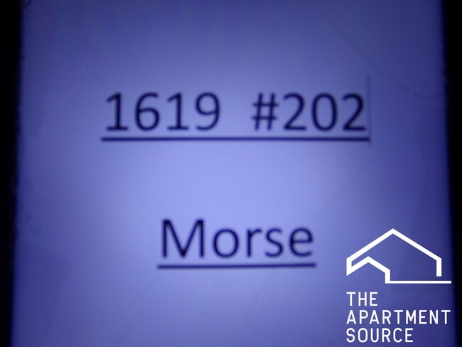 Building Photo - 1619 W Morse Ave