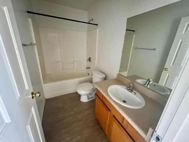 Building Photo - 6685 Ocotillo Ave