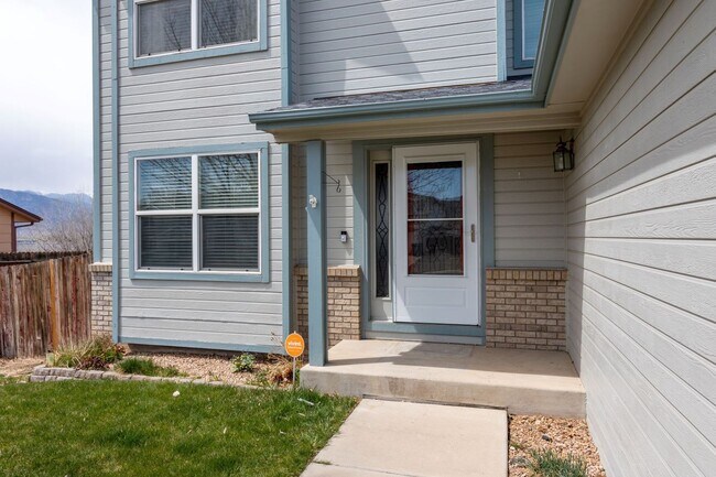 Building Photo - 1130 Pond Side Dr