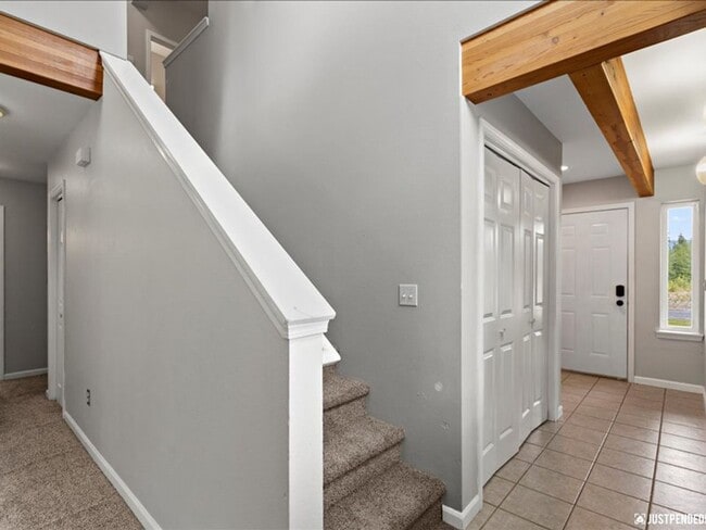 Building Photo - Timber Ridge Townhome