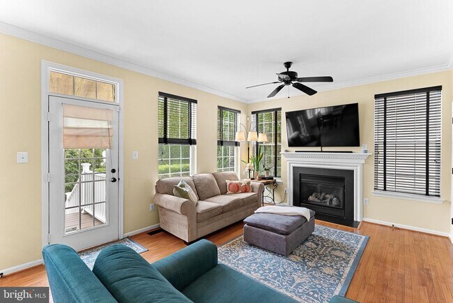 Building Photo - 42968 Chesterton St