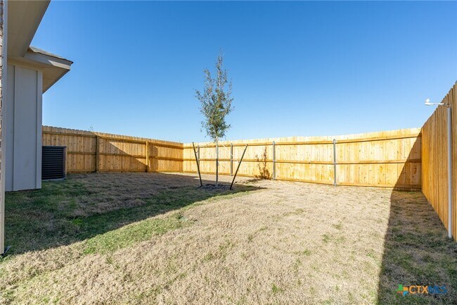 Building Photo - 4905 Rose Gdn Lp
