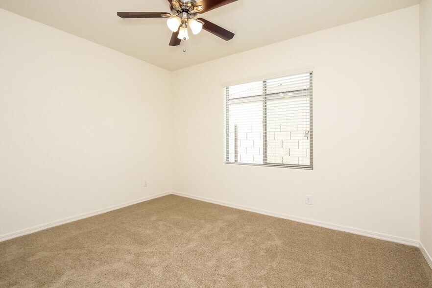 Building Photo - 4116 S 81st Dr