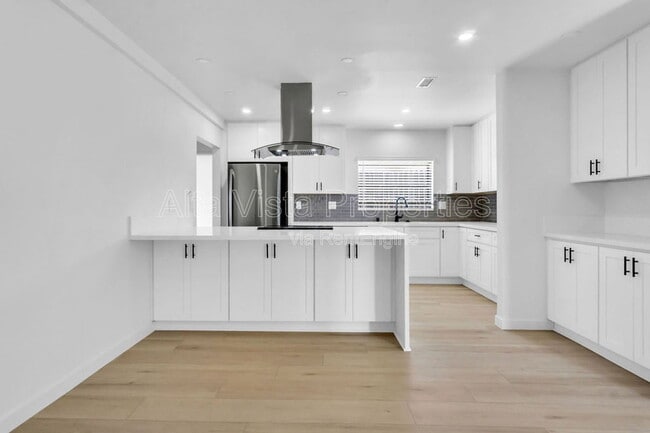 Building Photo - 4722 Mt La Palma Dr