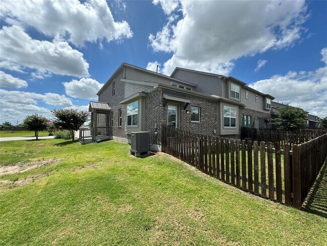 Building Photo - 17502 Bay Skipper Dr