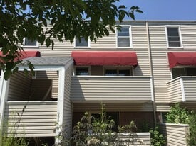 Building Photo - 1111 Maxwell Ave