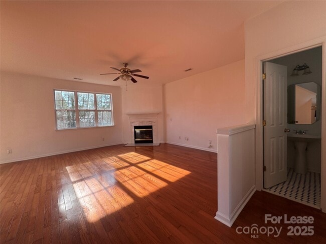 Building Photo - 9920 Forest Run Ln