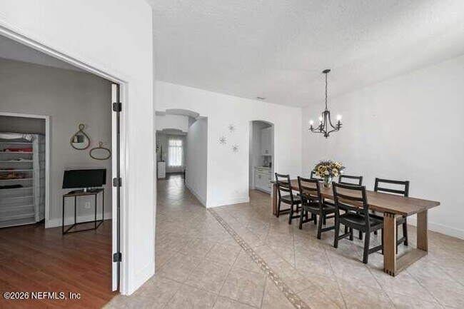 Building Photo - 13525 Chauny Rd