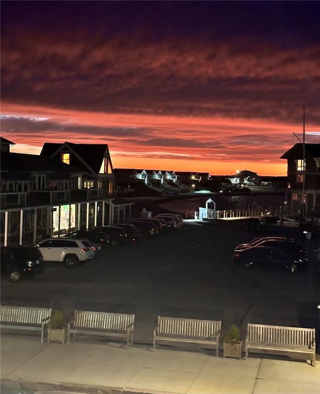 Building Photo - 118 Bay St