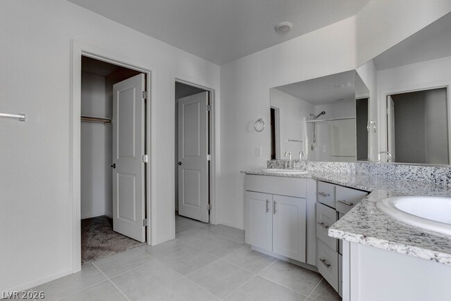 Building Photo - 10944 Meridian Flds Ave