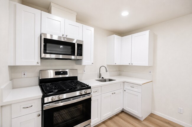 Building Photo - 14139 Cypress Sands Ln