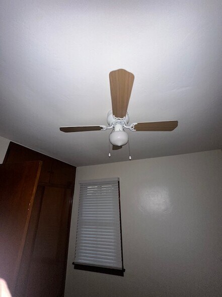 Building Photo - 14435 Califa St