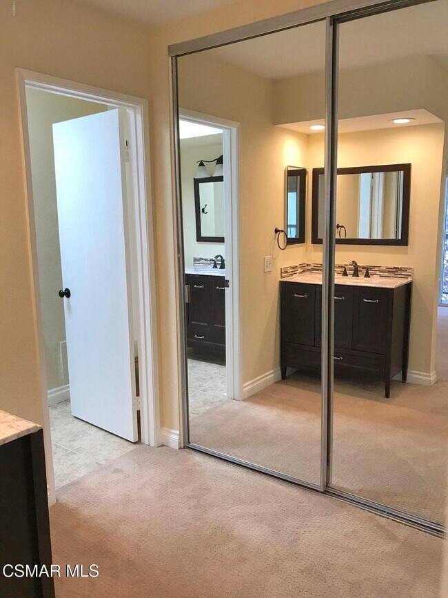 Building Photo - 3719 Summershore Ln