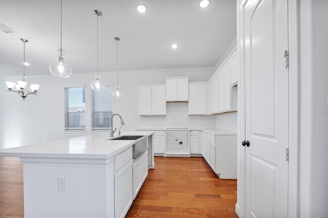 Building Photo - 11926 Briarwood Hill Way