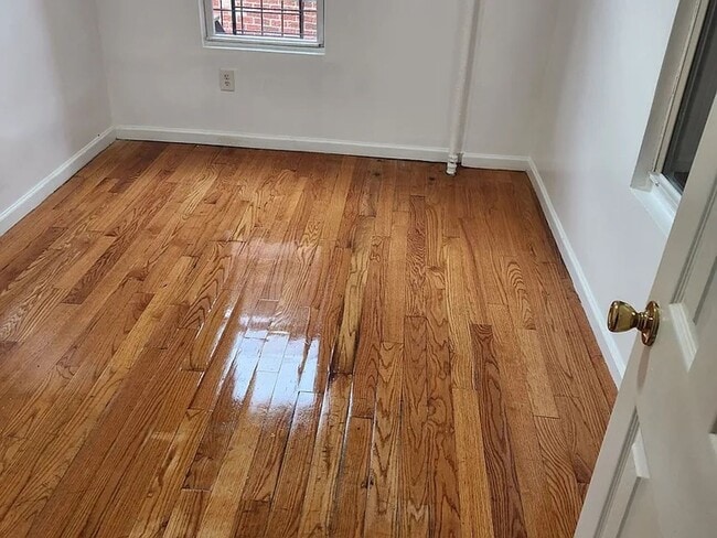 Building Photo - 3663 Bronxwood Ave