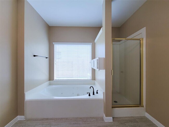 Building Photo - 21122 Golden Sycamore tr