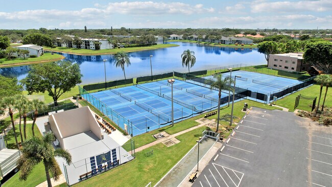 Building Photo - 15484 Lakes of Delray Blvd