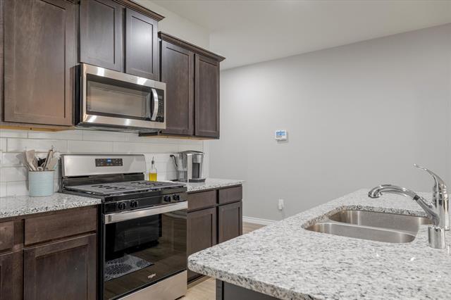 Building Photo - 7313 Mayplace Dr