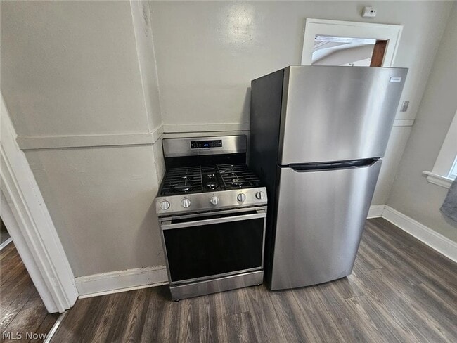 Building Photo - 414 E 146th St