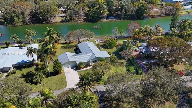 Building Photo - 11625 SW 70th Ave