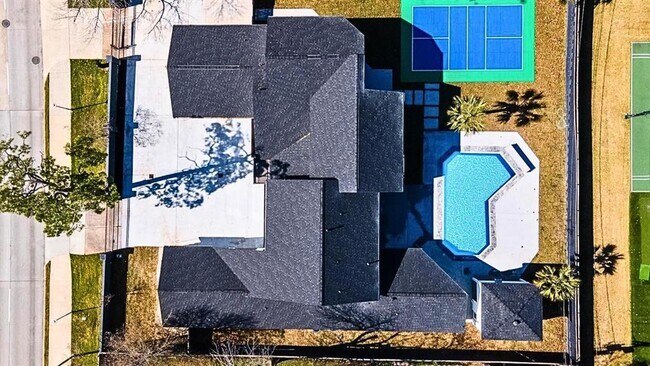Building Photo - 12564 Memorial Dr