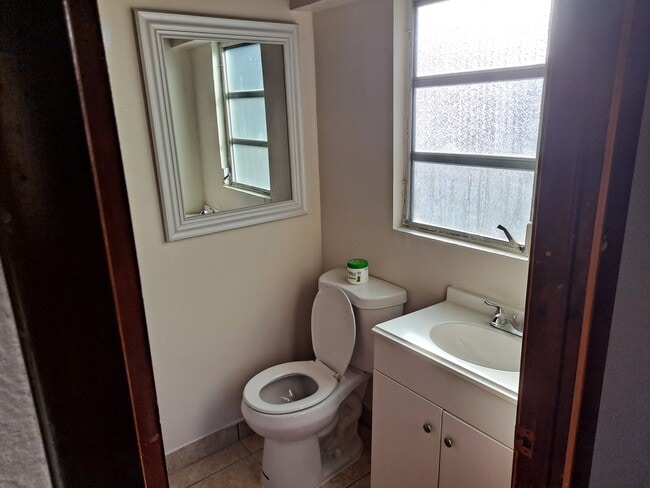 Building Photo - 6600 SW 26th St