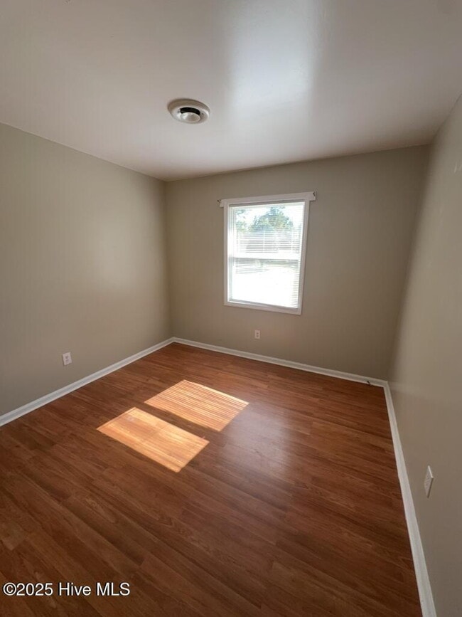 Building Photo - 415 Sterling Rd