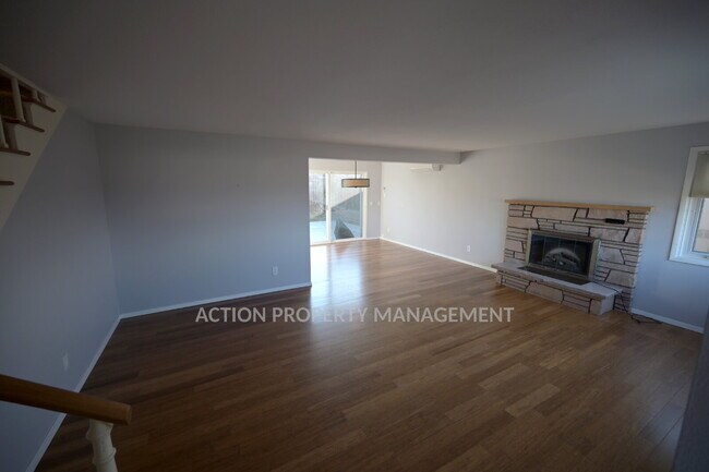 Building Photo - 4 bed 2 bath home in Port Angeles