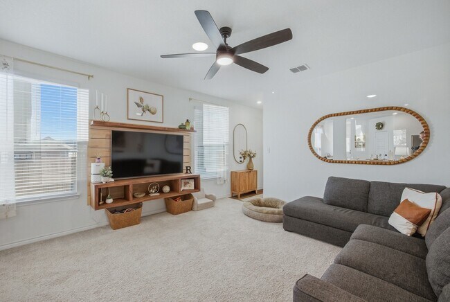 Building Photo - 15307 Oceanus Dr