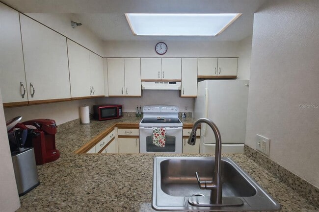 Building Photo - 2333 Feather Sound Dr