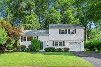 Building Photo - 36 Fuller Dr