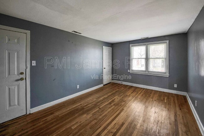 Building Photo - 4915 Chamberlayne Ave