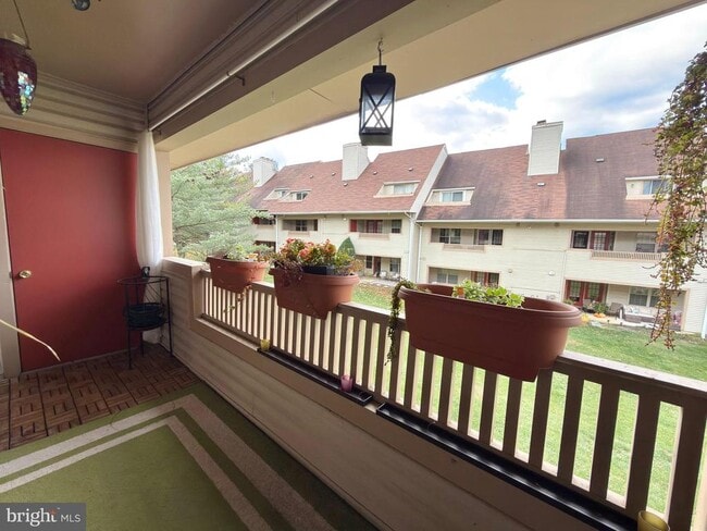 Building Photo - 263 Tavistock Rd