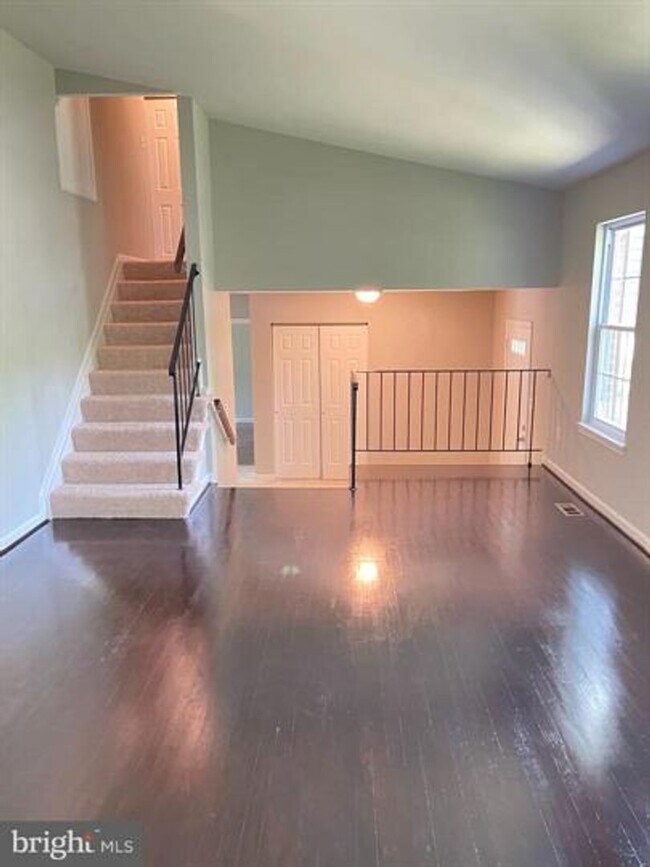 Building Photo - Amazing Single family home