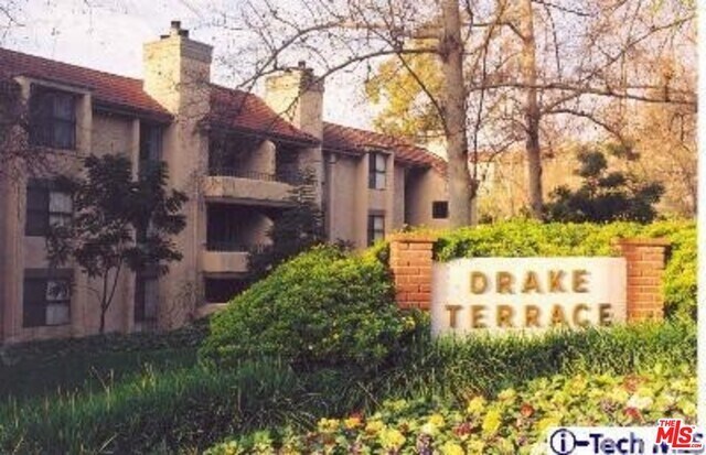 Building Photo - 4209 Vía Arbolada