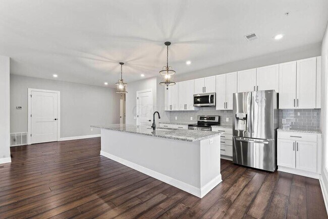 Building Photo - 5339 Highpointe Lakes Dr