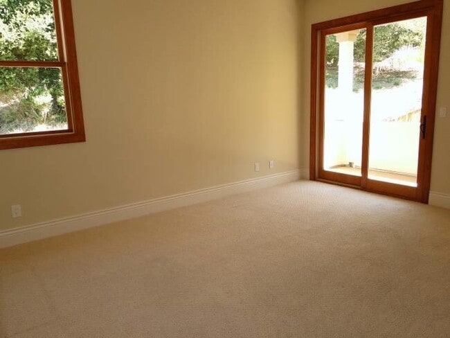 Building Photo - Large estate in the Oakland hills