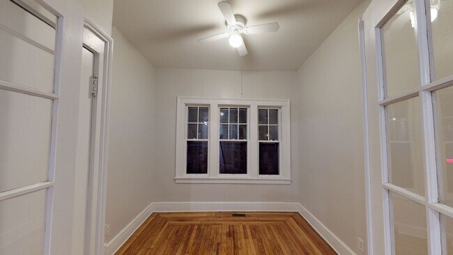 Building Photo - Free Month's Rent | Gorgeous 3-Bedroom Apa...