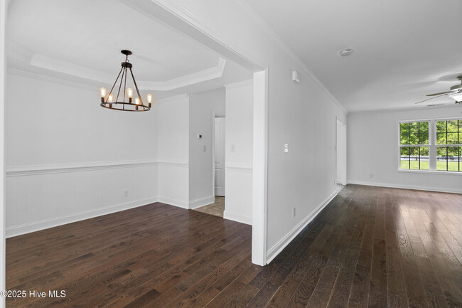 Building Photo - 104 Wild Blossom Dr