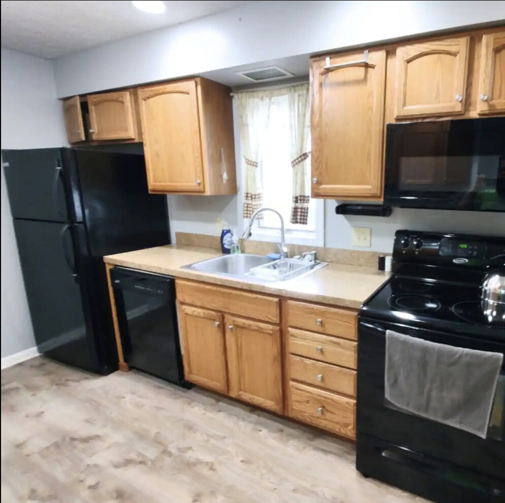 Building Photo - 6470 W Smith Rd