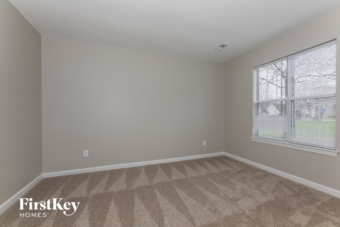 Building Photo - 1021 Barbee Farm Dr