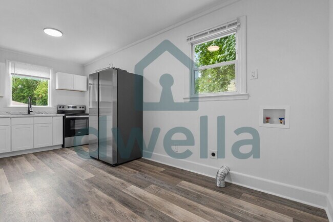 Building Photo - Completely Renovated 3-Bedroom Home | Stunning Kitchen | Convenient Sumter Location